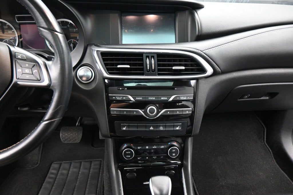 2019 INFINITI QX30 LUXE