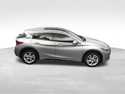 2019 INFINITI QX30 LUXE