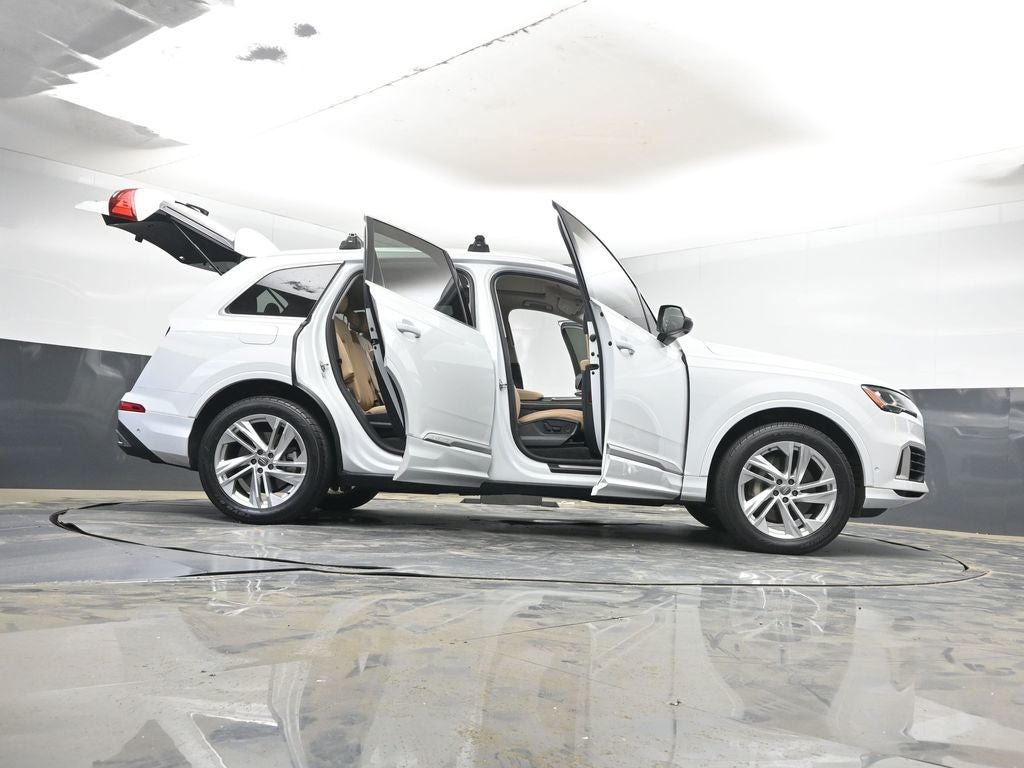 2020 Audi Q7 55 Premium Plus quattro