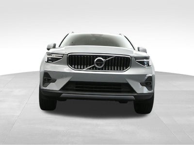 2024 Volvo XC40 B5 Plus Bright Theme